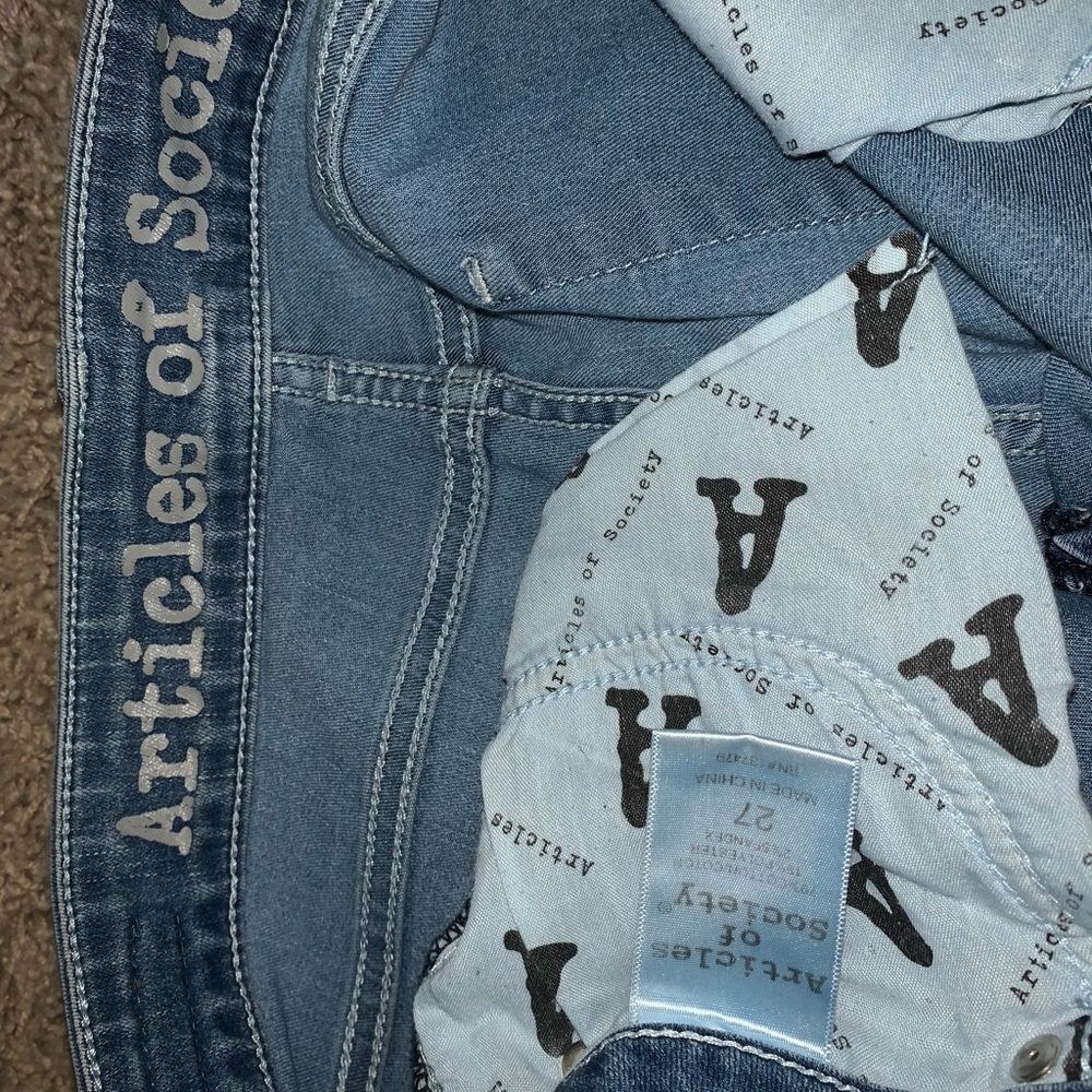 Jeans - Picture 3 of 3